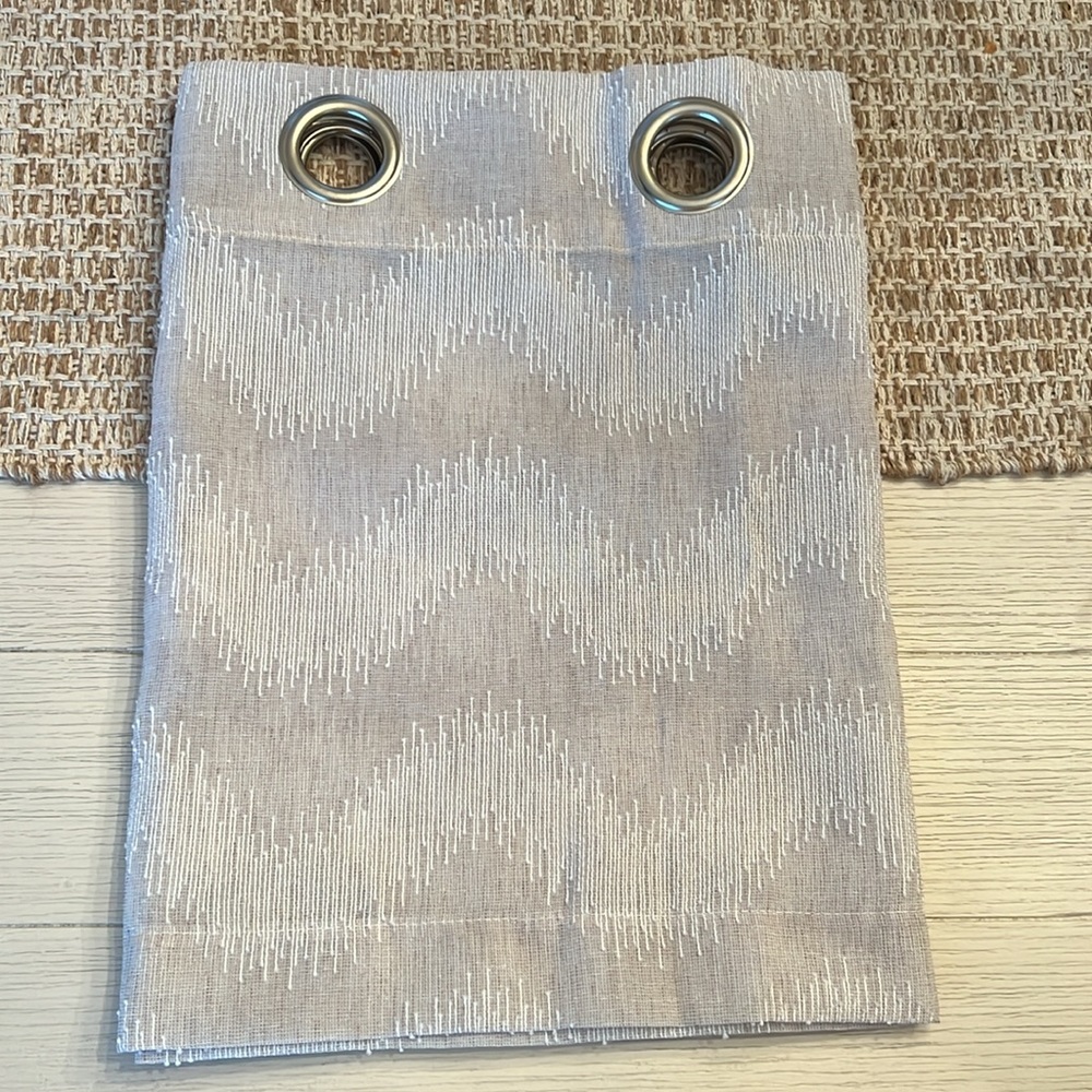 5 Linen Stitch Patterned Light Filtering 16” Grommet Valances